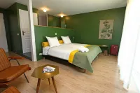 La Petite Couronne, Ecolodge & Lofts فنادق في Orthez
