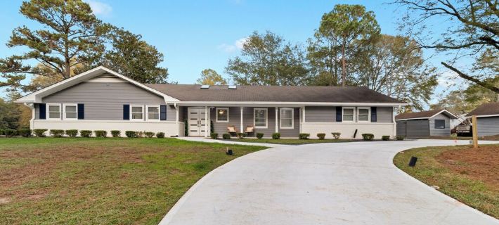 4 Bedroom Luxury House in Family-Friendly Peachtree City with Golf-Cart Option Hoteles en Condado de Fayette