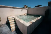 Ryad Selyen - Rooftop Pools