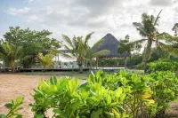 Club Mango Resort - parking