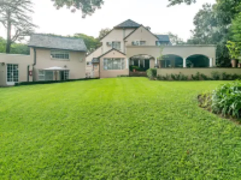 Emmarentia Guest House โรงแรมในแรนด์เบิร์ก