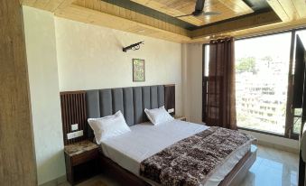 Anand residency