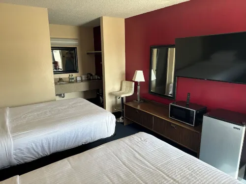 Classic Inn Early