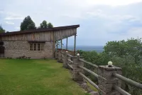 Rift Valley Game Lodge Hotels near Katerera Town Council