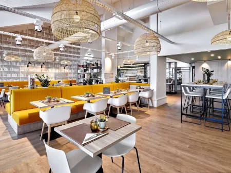 Ibis Budget la Roche-Sur-Yon Отели в г. Муийрон-ле-Каптиф