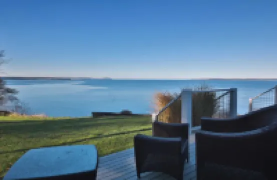 Marine View Bluff by AvantStay