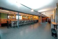 Hampton Bays Hotel on Main Hotels in Hampton Bays