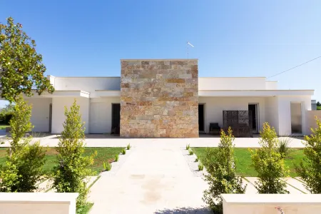 Sound Garden Charming Rooms Отели в г. Мелендуньо