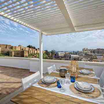 Alcazaba Penthouse in Malaga by Solaga Holiday Homes Dining/Meeting Rooms