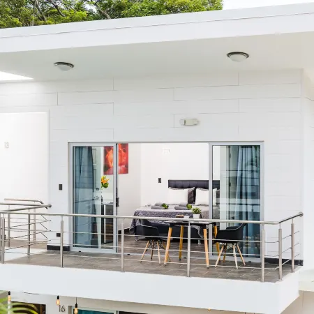 In the Shade Hotel - Coworking - 300Mbit - Adults Only