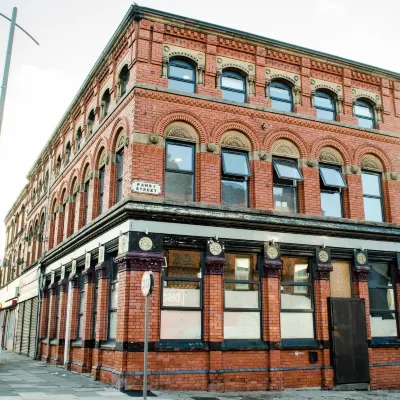 Trivelles Liverpool Hotels near Beatles Statue