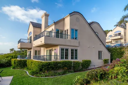 Villa l'Auberge Отели рядом с достопримечательностью «Торрей Пайнс Стейт Бич»