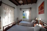 Green Yard Retreat - Family Getaway in Sidari Corfu Hotels in Sidari