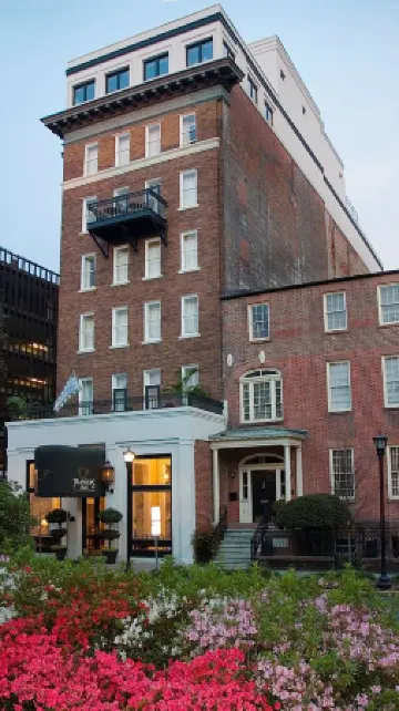 雷諾廣場普蘭特斯酒店