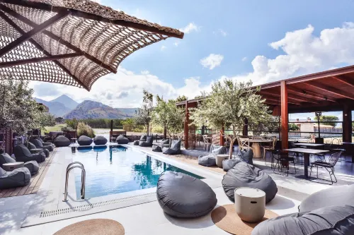 Ikaros Suites Hôtels à : Tilisos