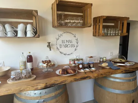 Le Mas d'Archas Montélimar Sud Отели в г. Шатонёф-дю-Рон