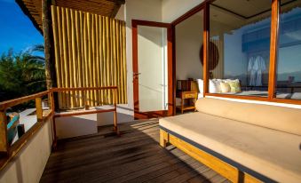 Gili Sands Hotel & Bar