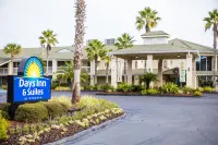Days Inn & Suites by Wyndham Jekyll Island Hotels in Jekyll Island