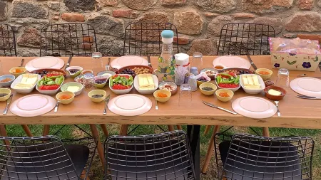 Ada HAN Butik Otel Отели в г. Ildir Mahallesi