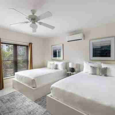 George Town Villas #117 Rooms