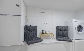 Newly Renovated Studio w Parking-Netflix