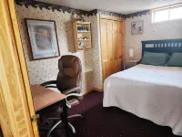 Blue Heron Point - Hot Tub, Kayaks, Fishing, 3 bedrooms on a no wake lake Hotels in Montcalm County