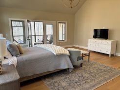 Luxury Retreat - Perfect for Weddings, Furniture Market Visits, and Relaxation