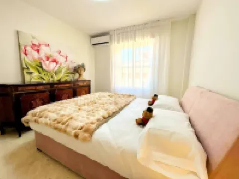 CISNEROS ROYAL APARTMENT - GRANADA Hotels in La Zubia