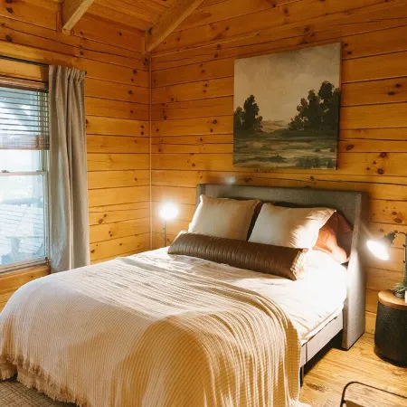 "Alpine Hills" Cozy Hideaway RRG Cabin w/ Hot Tub