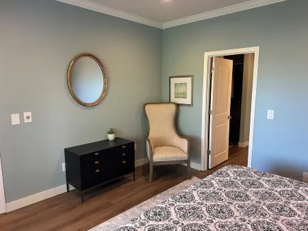 Updated Keowee Key Condo, Close to Clemson