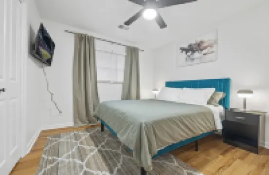 Stylish Smyrna Home Near Braves Stadium
