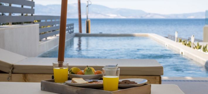 Theros Suites Hotels in Corinthia