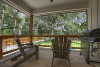Pristine 3-Bedroom Home Near Canyon Lake! Hotels in Canyon Lake