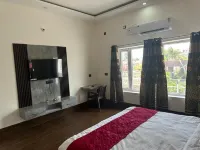 Geetatri Luxury Homestay Hotels in Nakchhdpur