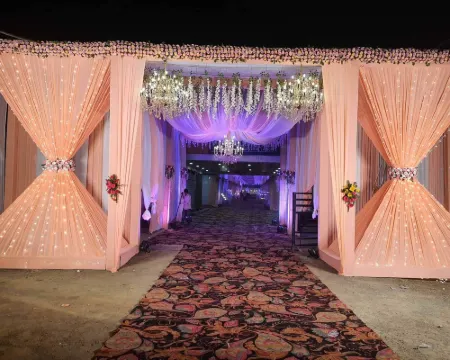 Hotel Crown Resort Hotel di Satna