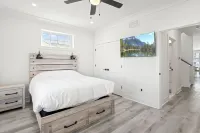 Unlimited Ocean Views 5 BR 5 Bath  Beach Block