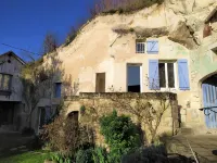 Le Refuge des Elfes, a charming troglodyte near Beauval and the Châteaux 몽히샤흐 발 드 쉐흐 호텔