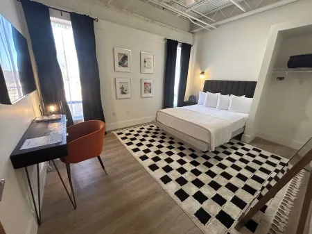 The 610 Flats: Vueve 'n Vogue #27