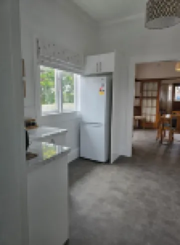 Magpie Cottage. Newly Renovated , 2 Bed, 2 bathroom close to Napier CBD