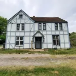 Beautiful old rustic house on two acres of overlooking fields in the back garden Hotels in Itchen Valley