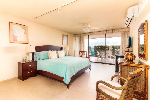 APPROVED ACCOMMODATION - SEA GLASS - Spacious duplex in  St Lawrence Gap