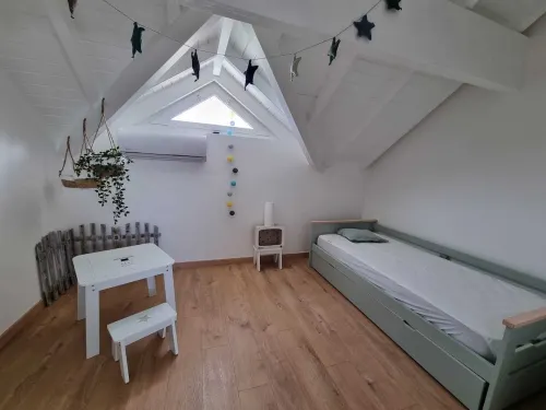 Brand-new, comfortable Vanilla beachfront