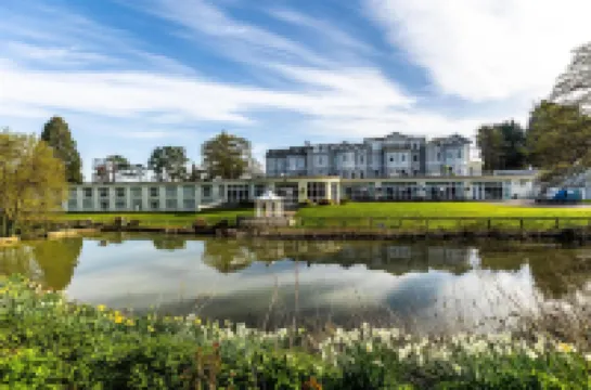 DoubleTree by Hilton Cheltenham-Cotswolds Hotel di 