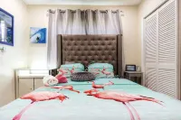 Work & Play: Waterfront 3BR w/ Pool, Fast Wi-Fi, Kayaks, Near Beach, Airport