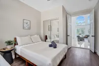 Historic Hollywood Mansion 5 Minutes to the Beach