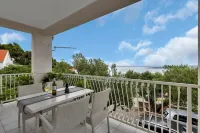 BRELA "A2" quiet location STUDIO vacation apartment Hotels in Brela