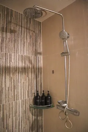 Cozy Modern Condo near Clark Airport Отели рядом с достопримечательностью «Диносаерс Айленд»