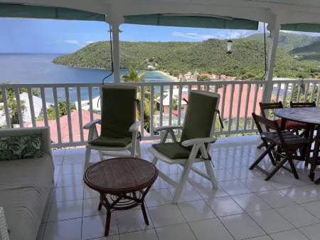 Exceptional T3 sea view apartment, 5 minutes walk from the beach! And jacuzzi