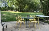 BestStays@King Bee. Large Groups OK.TVs in rooms and Newly Fenced Backyard