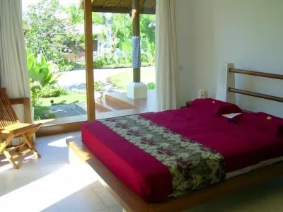 Luxury Beach Front Villa with Infinity Pool, Staff and Breathtaking Views! Hotels in Thyrite